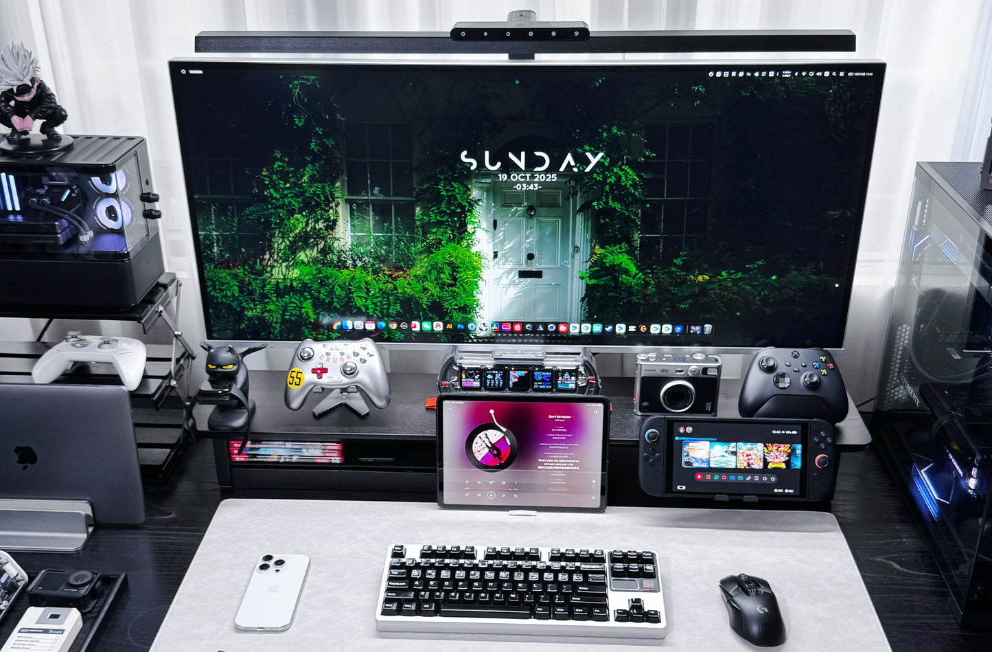 Ultra-Wide LED Monitor Lamp