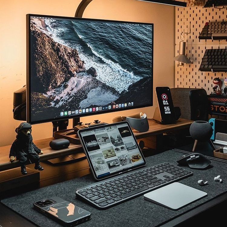 Felt desk mat with walnut wood monitor stand and white mouse setup - KONSOE