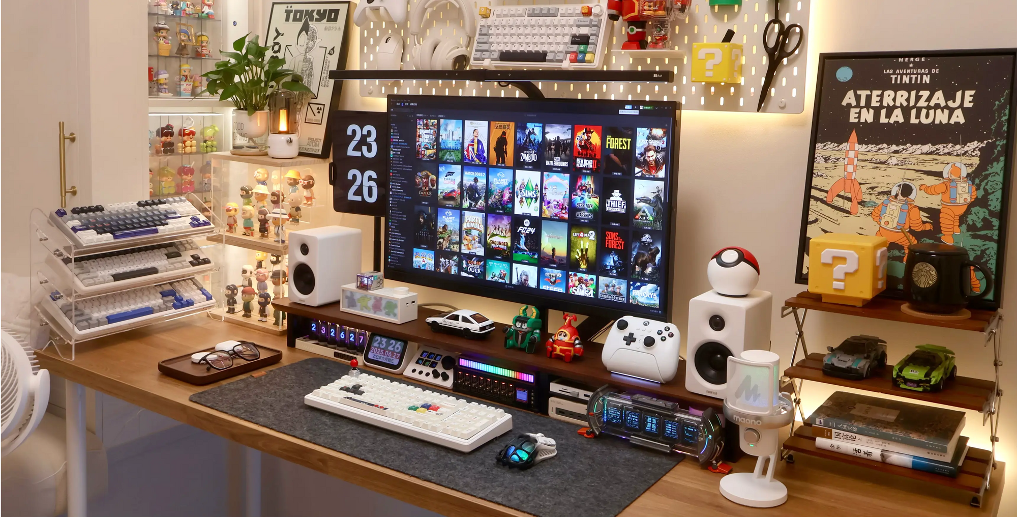 Wooden monitor stand and acrylic mechanical keyboard display in gaming desk setup - KONSOE